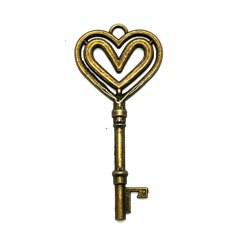 کلید آنتیک زیتونی طرح قلب فانتزی طول 7 سانتی‌متر